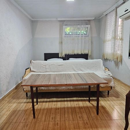 Guest House 2 Floor 巴统 外观 照片