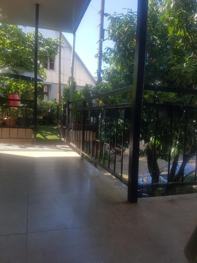 Guest House 2 Floor 巴统 外观 照片