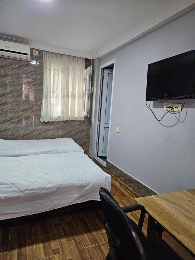 Guest House 2 Floor 巴统 外观 照片