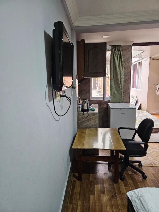 Guest House 2 Floor 巴统 外观 照片