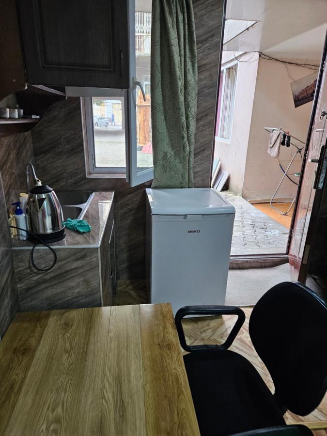 Guest House 2 Floor 巴统 外观 照片
