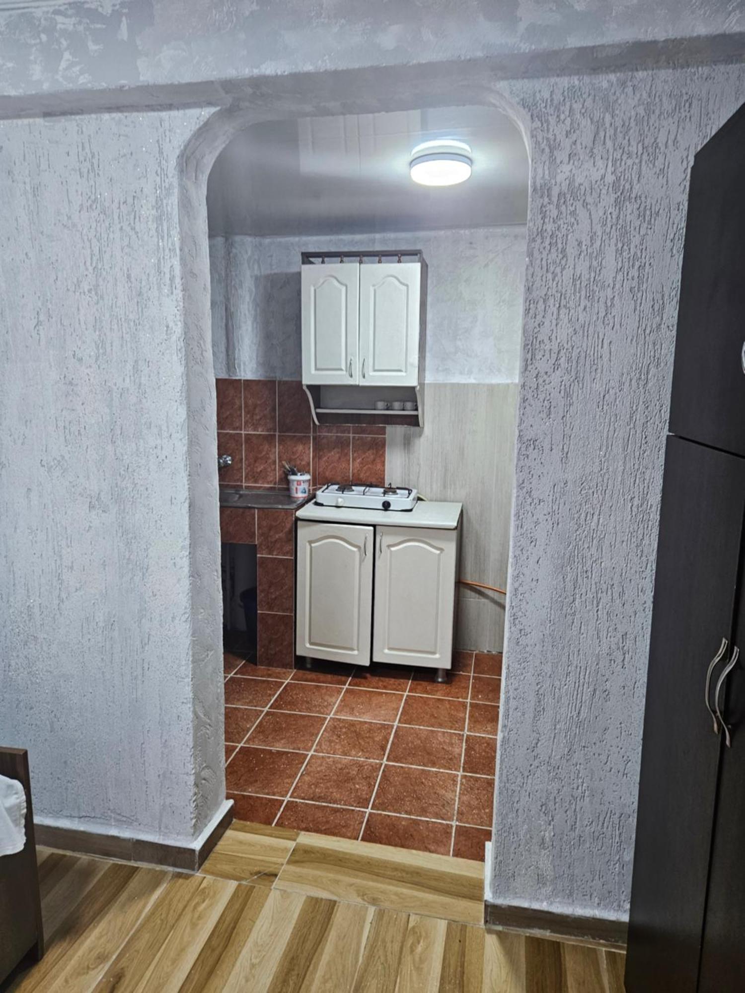 Guest House 2 Floor 巴统 外观 照片