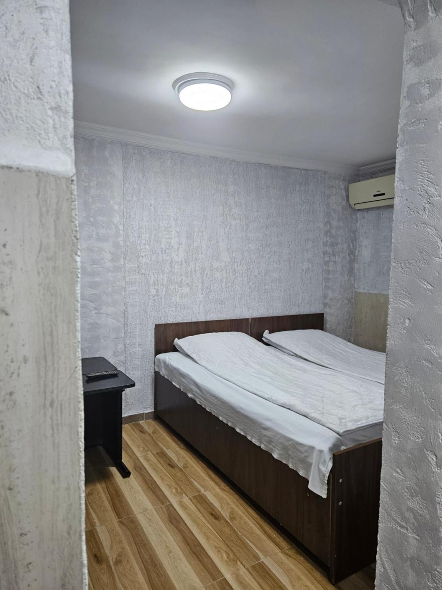 Guest House 2 Floor 巴统 外观 照片