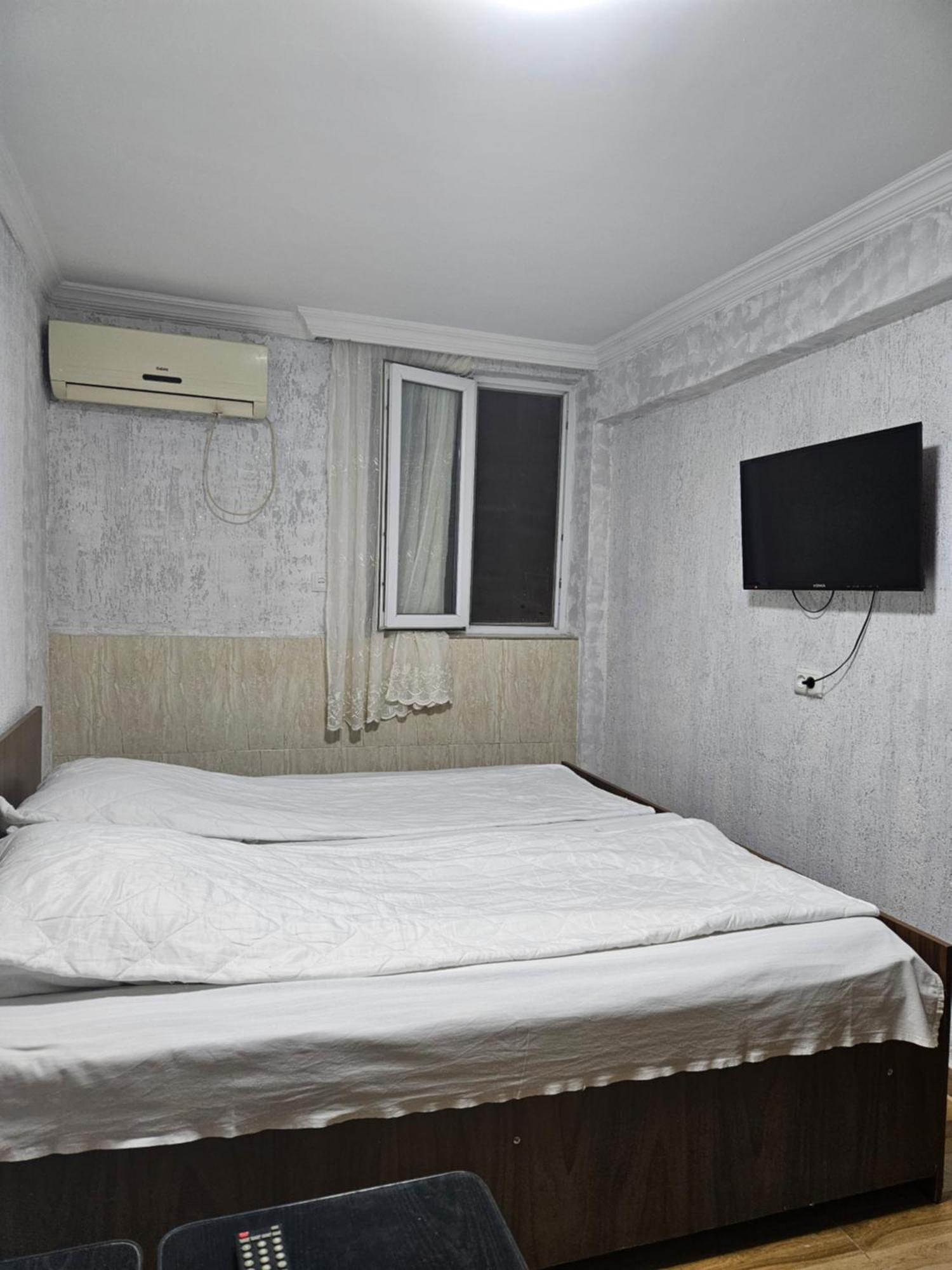 Guest House 2 Floor 巴统 外观 照片