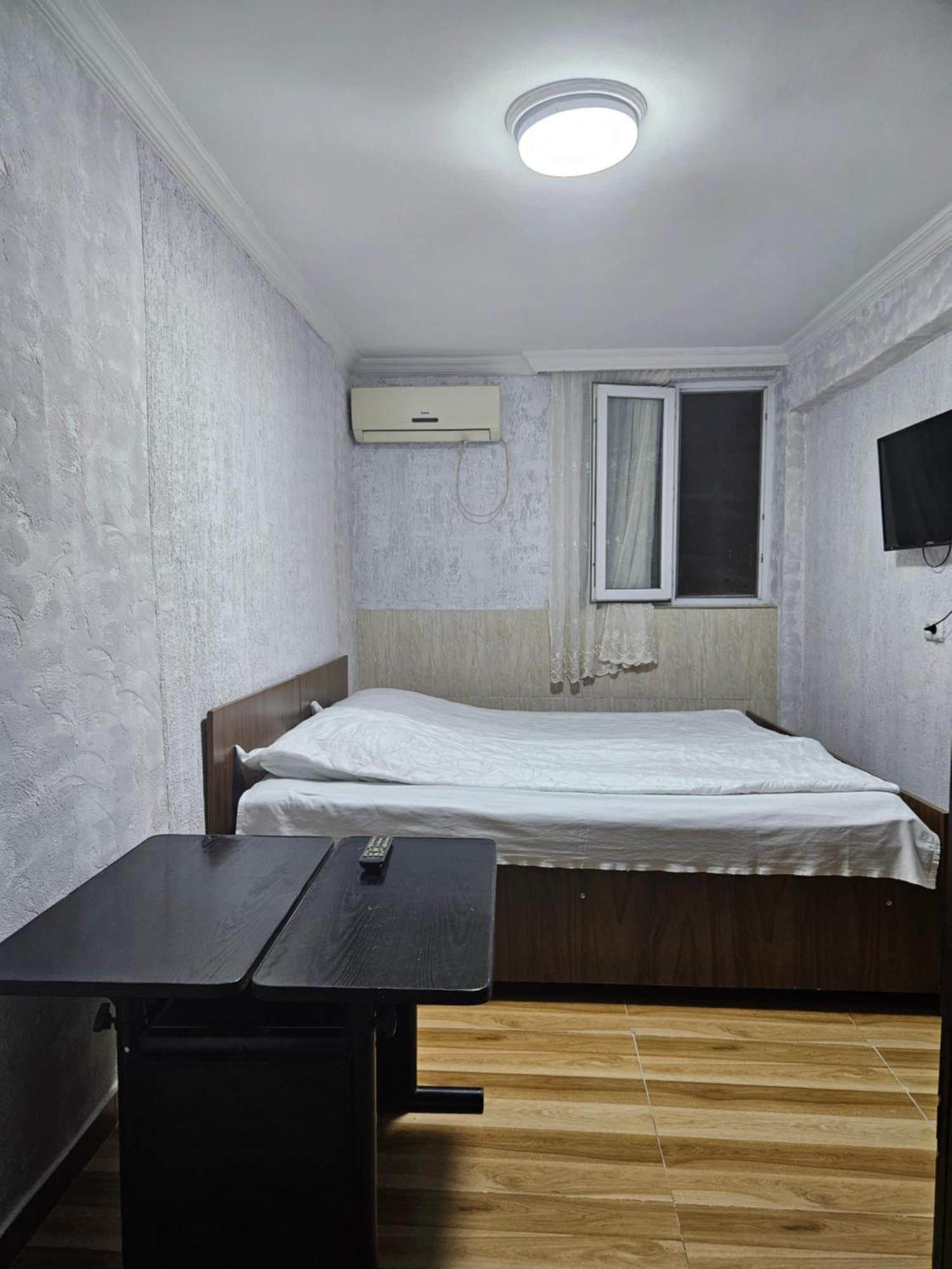 Guest House 2 Floor 巴统 外观 照片