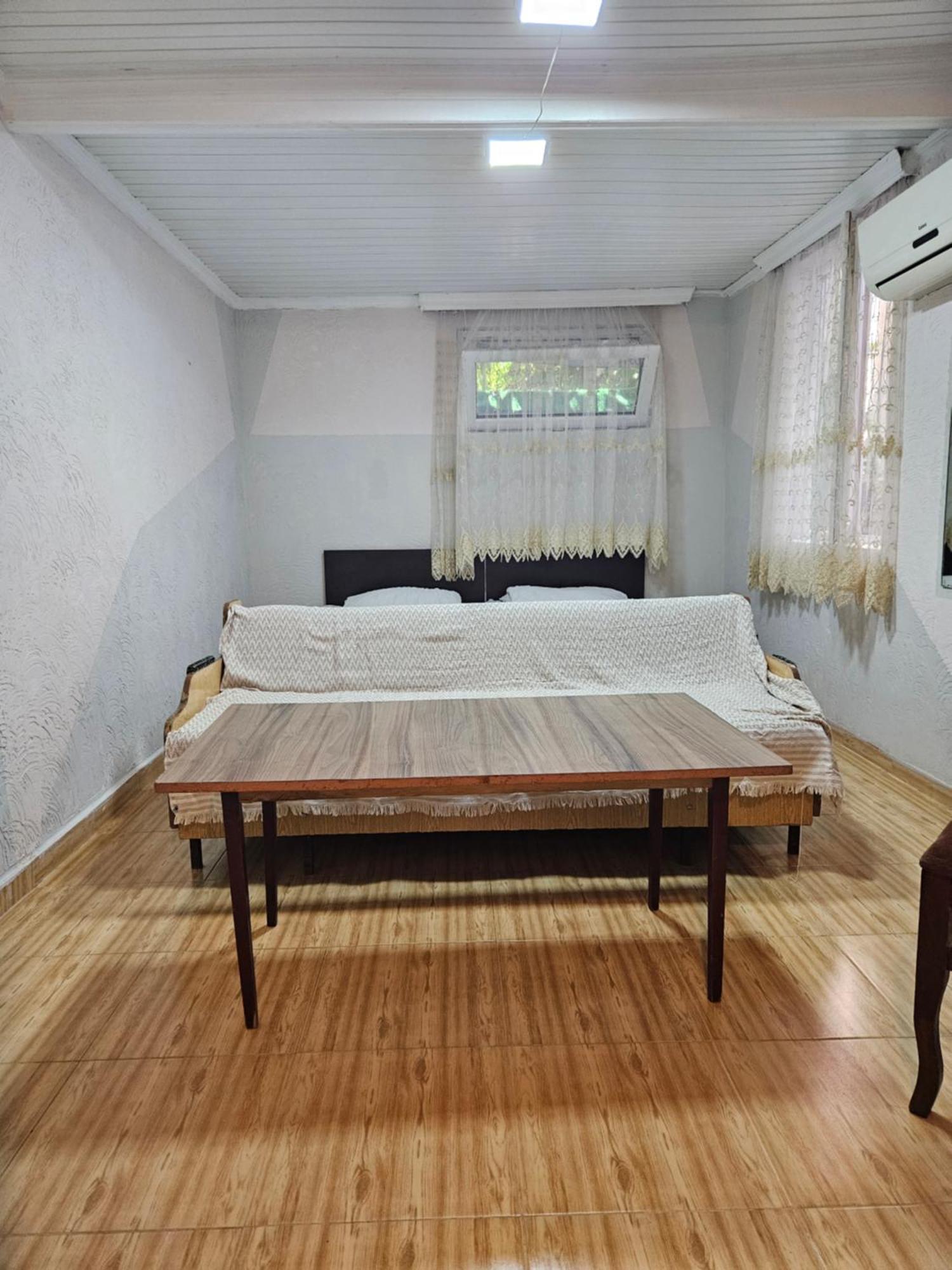 Guest House 2 Floor 巴统 外观 照片