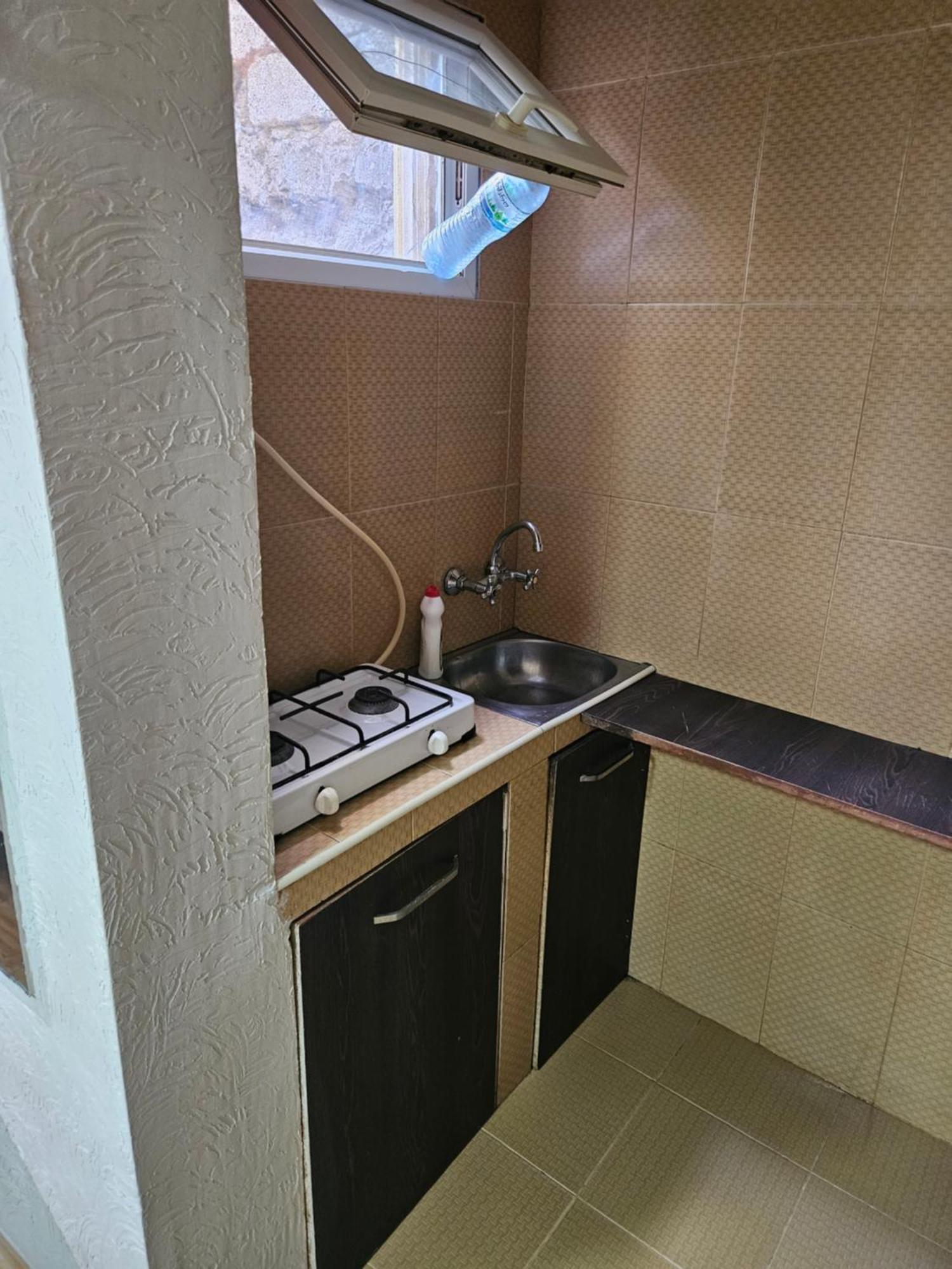 Guest House 2 Floor 巴统 外观 照片