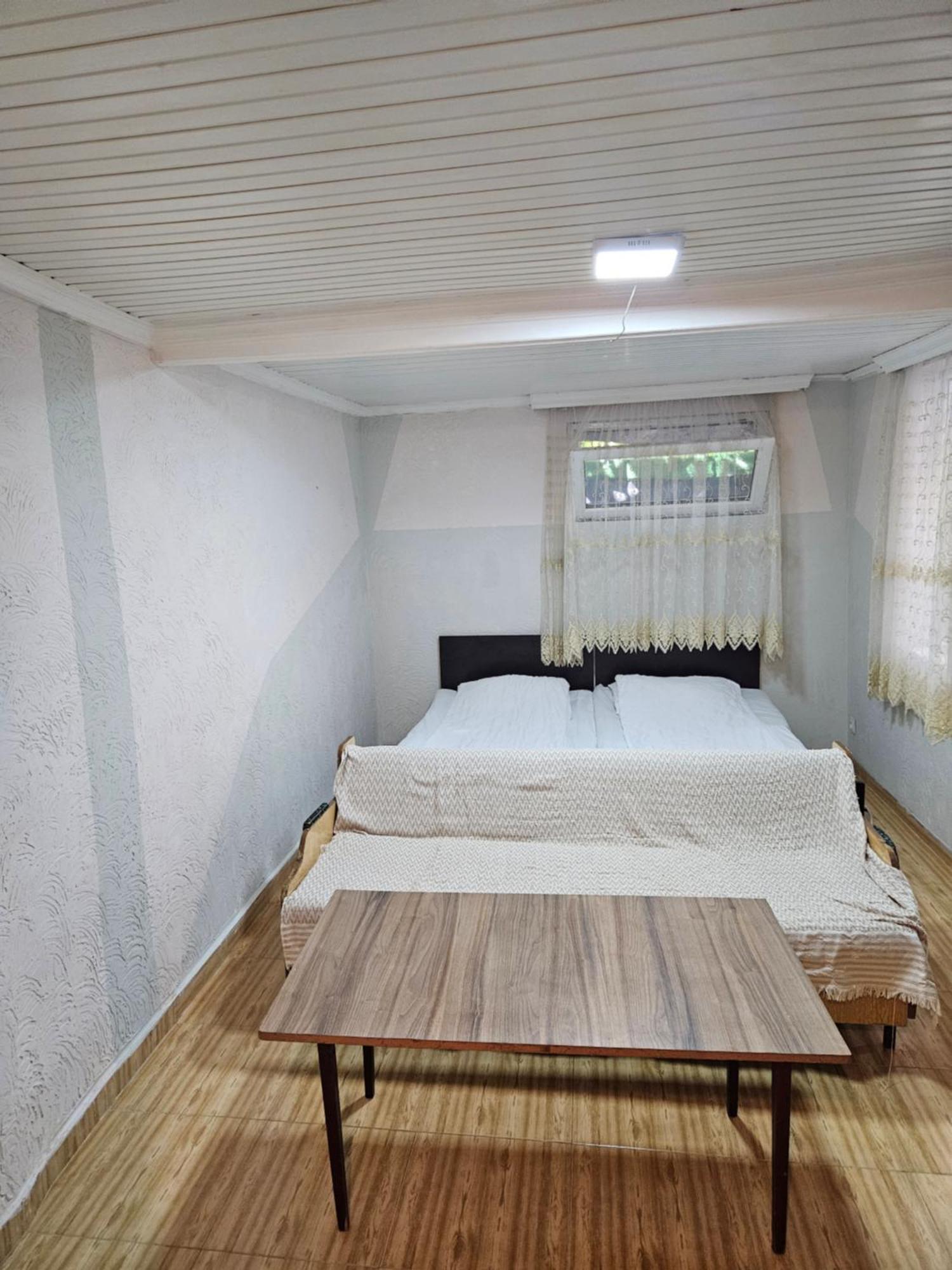 Guest House 2 Floor 巴统 外观 照片